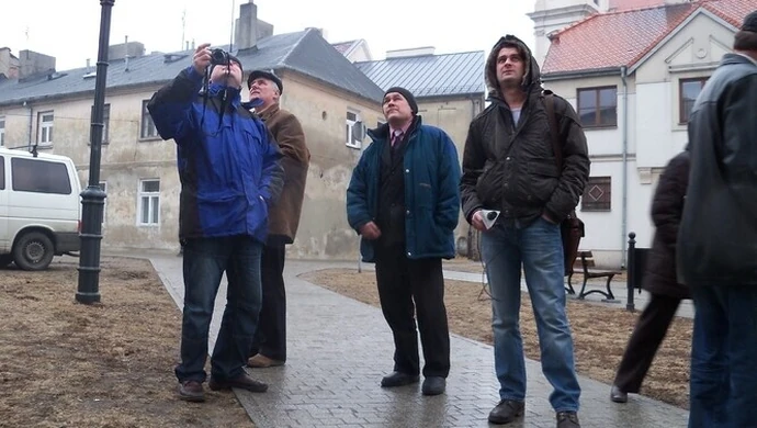 Cegły na chodniku – czy dojdzie do modernizacji?