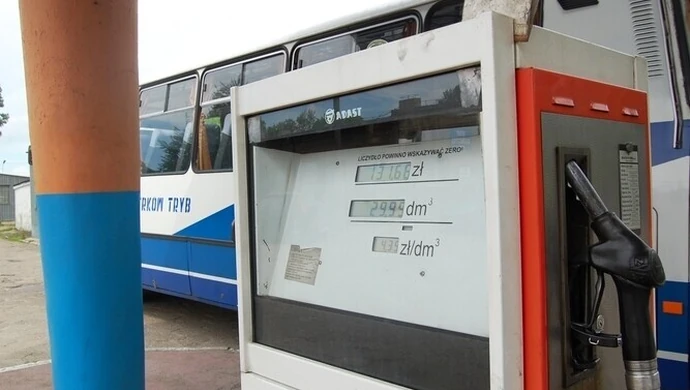 PKS: Tankowali paliwo do prywatnych pojazdów?