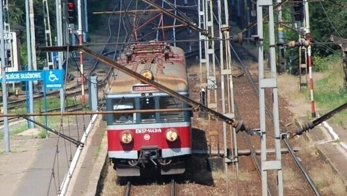 Stanęły pociągi na trasie Piotrków-Baby