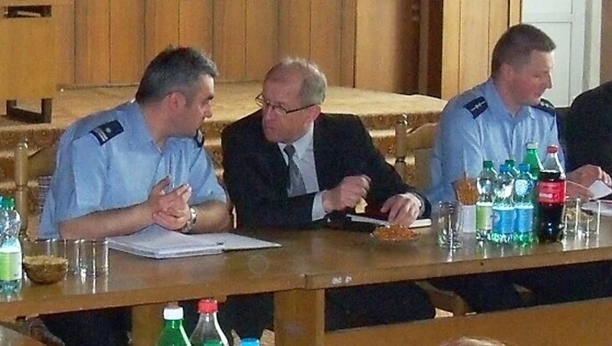 "Kluby nie są w stanie zapewić porządku"