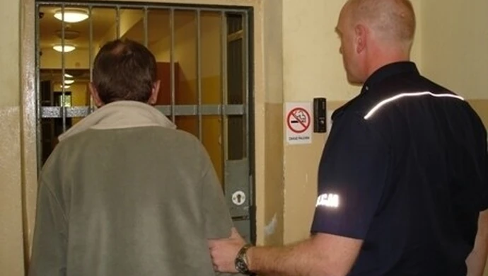 Pijany kierował niesprawnym gimbusem