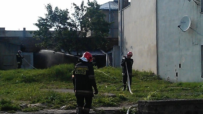 Zapaliły się komórki przy Wojska Polskiego