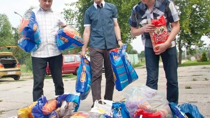 Zebrali ponad 200 kilogramów dla schroniska