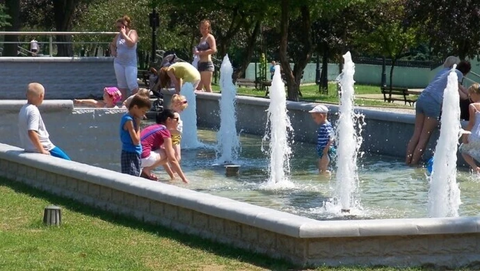 Kurtyna wodna w parku Jana Pawła II