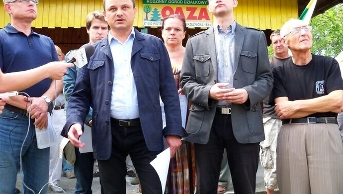 Piotrkowski SLD staje w obronie działkowców