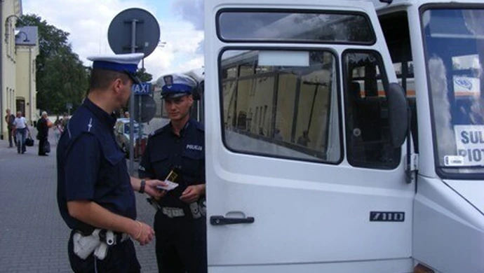 Policja kontrolowała busy i ciężarówki