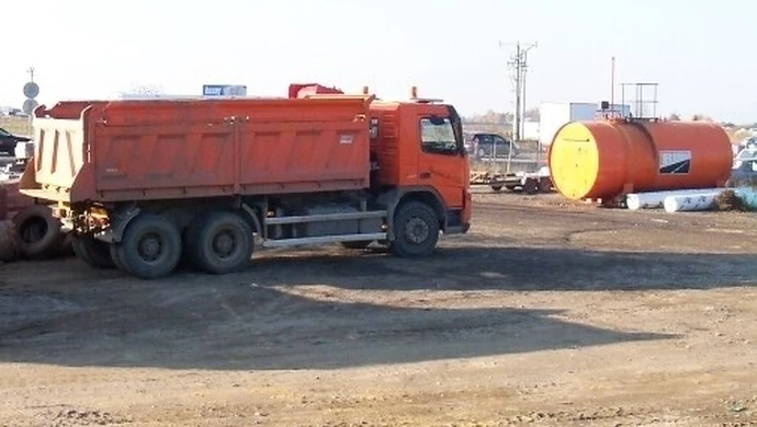 Porażony prądem kierowca trafił do szpitala