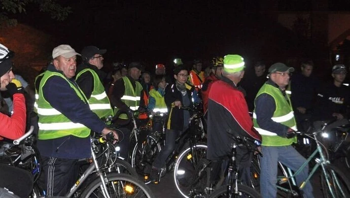 Rowerem po Piotrkowie… nocą