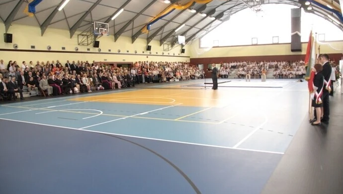 Otworzyli nową halę i rozpoczęli rok szkolny