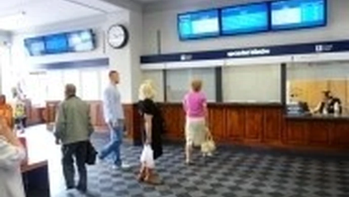 Pierwszy biletomat na dworcu już w połowie października