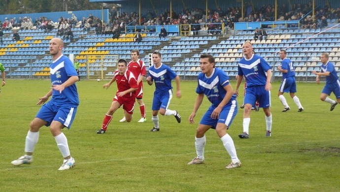 Piłka nożna: W Strykowie o fotel lidera