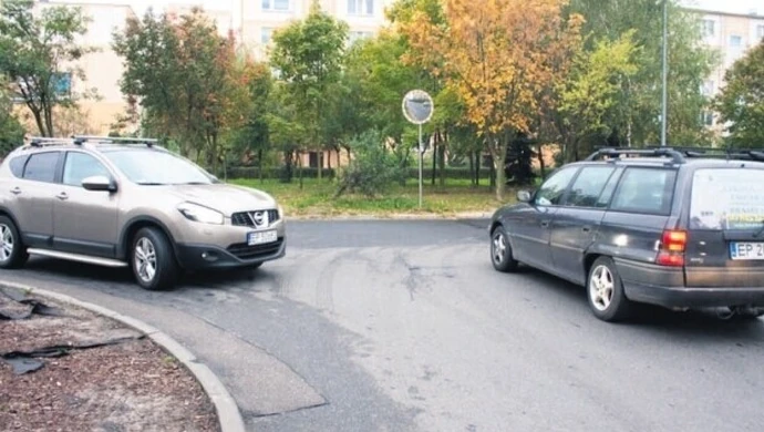 Casus skrzyżowania Źródlanej i Modrzewskiego
