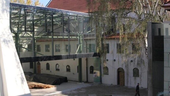 W piotrkowskim Centrum już zakładają podłogi