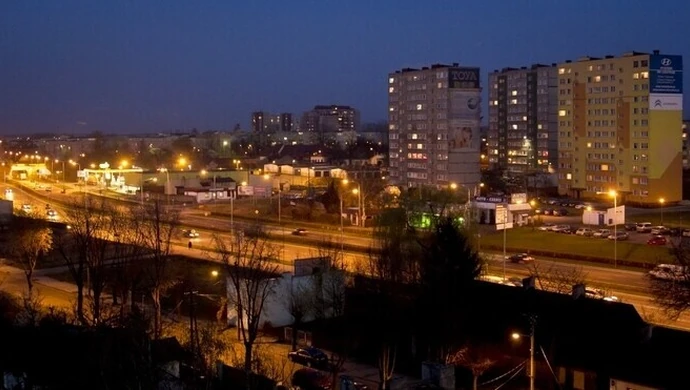 Miasto oświetla dodatkowe budynki &#8211; urzędnicy nie chcą rozmawiać na ten temat