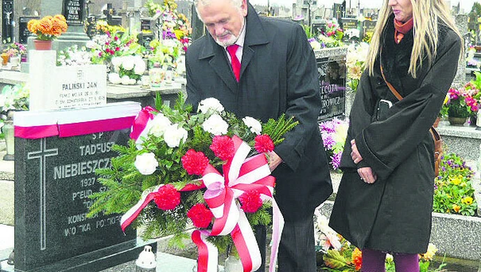 Poświęcono pomnik żołnierza bohatera