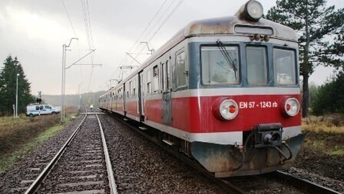 Pijany traktorzysta wstrzymał ruch pociągów