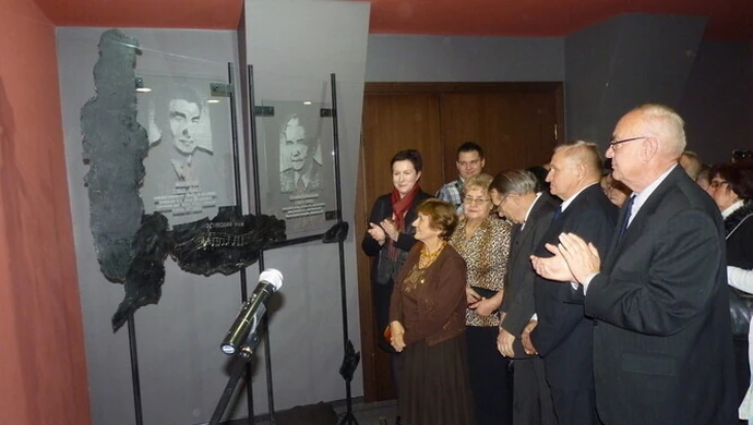 Sala widowiskowa ma już swoich patronów