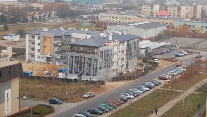 Rośnie liczba mieszkańców poza miastem