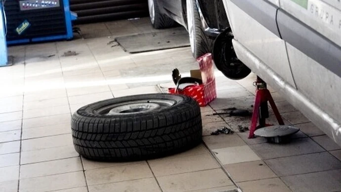 Jak zabezpieczyć auto przed zimą?