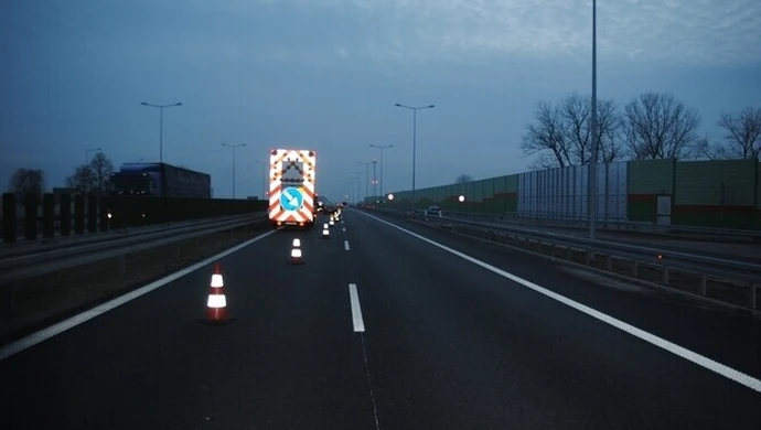 Kierowca tira uderzył w bariery. Miał 3 promile