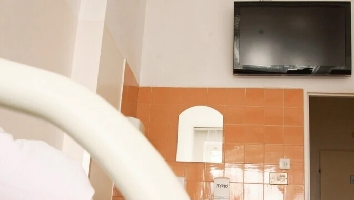 W szpitalu telewizję będzie można oglądać za darmo