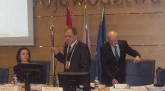 Łódzkie obniża deficyt i kontynuuje inwestycje