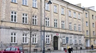 Nóż na gardle piotrkowskiej oświaty