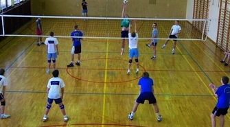 Piotrków: Siatkówka dozwolona do lat 19