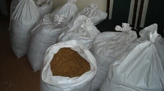 Piotrków: Przewozili 150 kg nielegalnego tytoniu