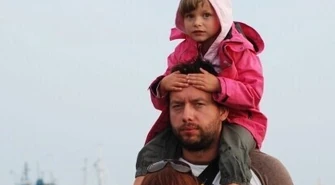 Garnitury szyją na miarę i patrzą na wszystkich z góry