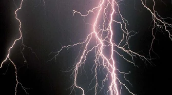 POGODA : Upał i gwałtowne burze.