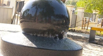 Piotrków: Fontanna na dworcu już działa