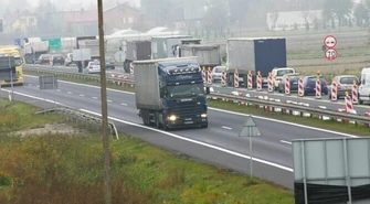 Region: Jedne drogi remontowali, inne niszczyli