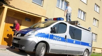 Piotrków: 26-latek wyskoczył z 9 piętra