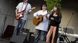 Old Town Jazz: Zaśpiewały Ladies in the Night