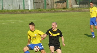 Piotrków: Wygrane faworytów