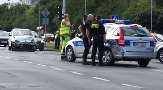 Piotrków: Seicento uderzyło w radiowóz