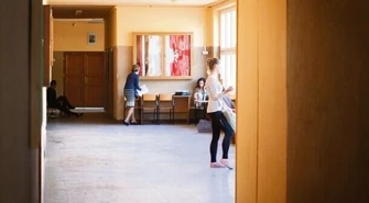 Piotrków: Zamknęli im sale &#8211; uczą się na korytarzu!