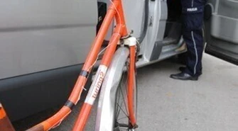 BMW potrąciło 78-letniego rowerzystę