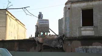 Do rozbiórki nie mogli używać ciężkiego sprzętu