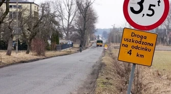 Mieszkańcy walczą o remont zniszczonej drogi