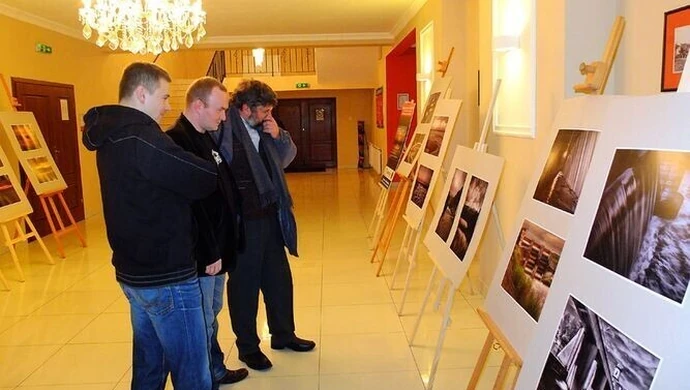 Wystawa zdjęć Jacka Wolanda „Z wodą w tle”