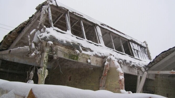 Rozbierają hale przy Żeromskiego