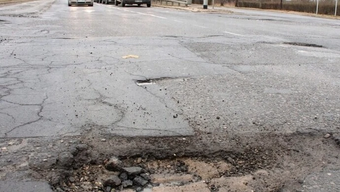 Piotrków: Z tych dróg niewiele zostanie