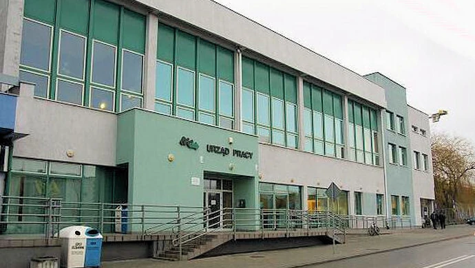 Zabrał godło z urzędu i trafił za kratki