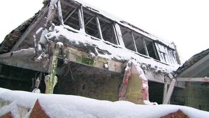 Powiat zrobi porządek z ruinami