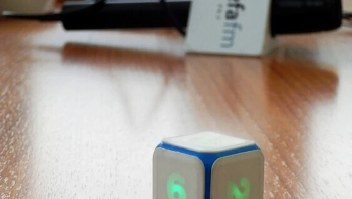 Pierwsza elektroniczna kostka będzie produkowana w Piotrkowie