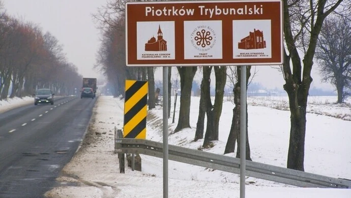 Zamiast &#8222;witaczy&#8221; ustawili znaki drogowe