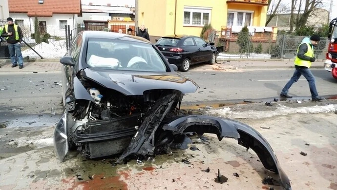 Groźny wypadek na Polnej. Kierowcy w szpitalu
