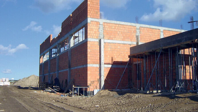 Nowa szkoła w Jarostach ma już patrona